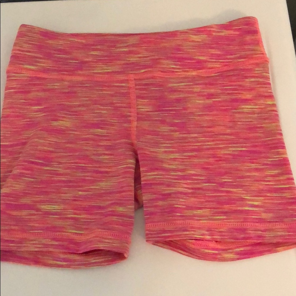 Girls Medium 90 Degrees compression shorts
